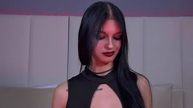 Snapshot of BeverlyMost chatting on February 2025 03:43:01 AM BeverlyMost online show from February 2025 03:43:01 AM