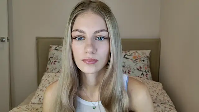 Snapshot of GabriellaOlsen chatting on October 2025 10:02:01 AM GabriellaOlsen online show from October 2025 10:02:01 AM