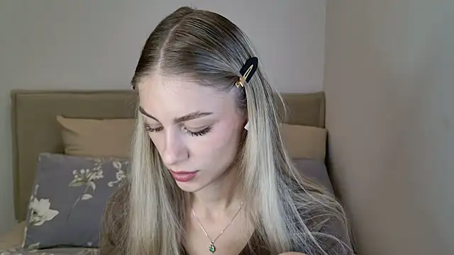 Snapshot of GabriellaOlsen chatting on October 2025 11:44:01 AM GabriellaOlsen online show from October 2025 11:44:01 AM