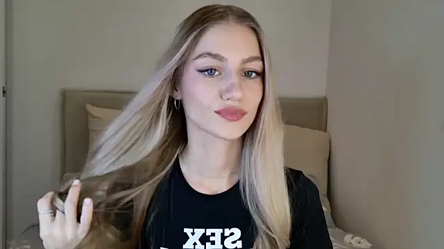 Snapshot of GabriellaOlsen chatting on October 2025 11:33:02 AM GabriellaOlsen online show from October 2025 11:33:02 AM