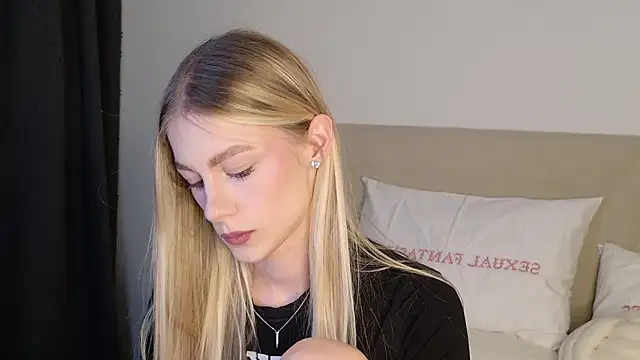 GabriellaOlsen online show from March 2026 04:00:02 PM