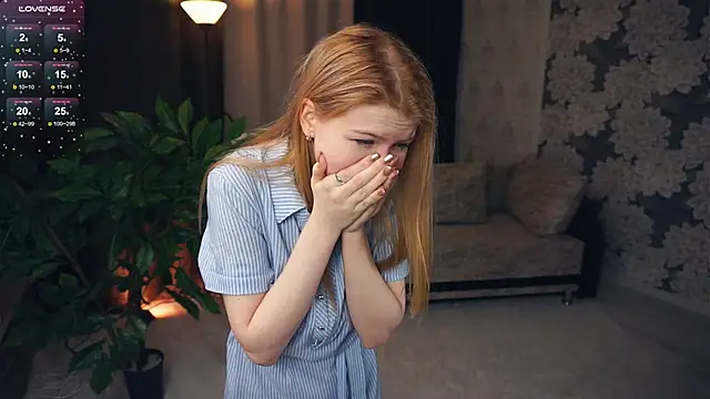 LynetHakes online show from January 2025 12:43:02 PM