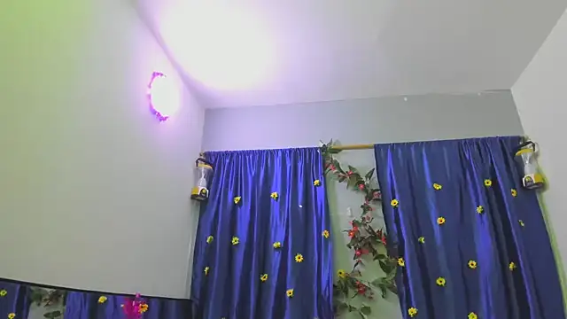 Snapshot of ShairaMarss chatting on November 2025 02:32:01 PM ShairaMarss online show from November 2025 02:32:01 PM