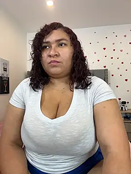 Snapshot of KarlaWild chatting on April 2026 05:43:01 PM KarlaWild online show from April 2026 05:43:01 PM