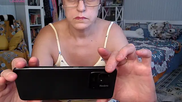 Snapshot of Soffya_Soy chatting on July 2026 12:00:02 PM Soffya Soy online show from July 2026 12:00:02 PM