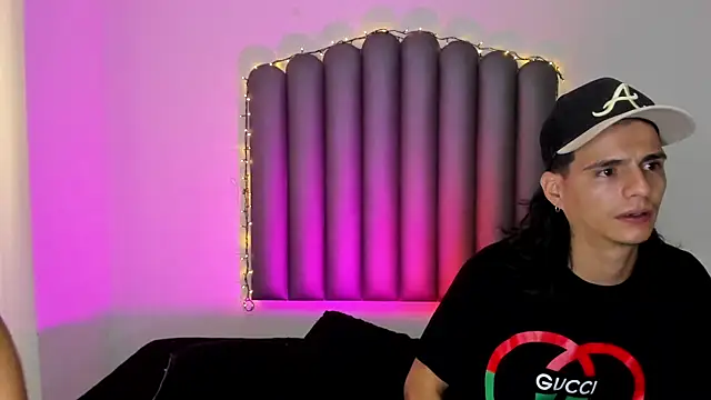 Martshall09 online show from November 2025 11:27:02 PM