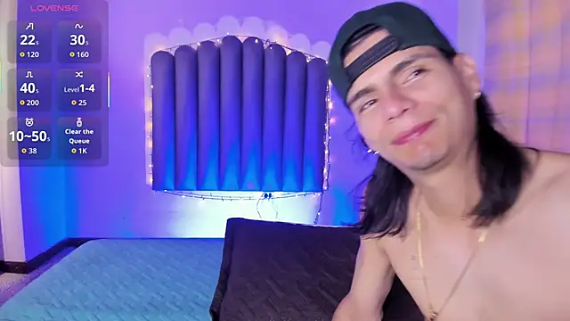 Martshall09 online show from November 2025 09:00:02 PM