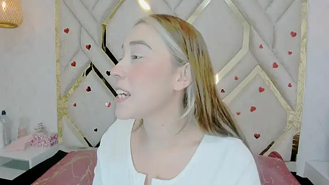 Lannajansen online show from March 2025 01:29:01 PM