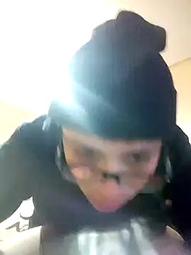 S4nt1luXx online show from November 2025 10:53:02 PM