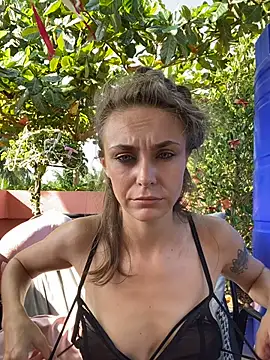 White Lu online show from February 2026 02:12:02 AM