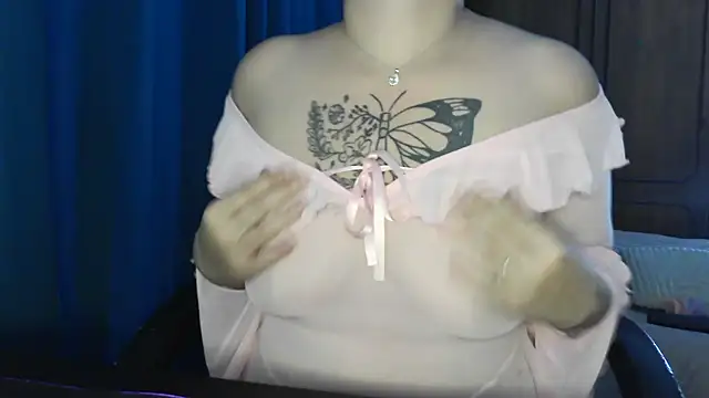 bunnyfox420 online show from November 2025 06:18:01 PM