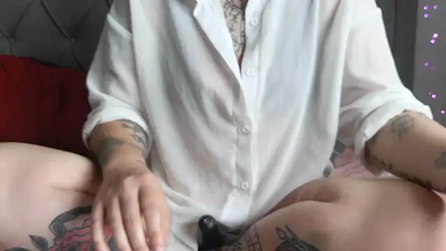 bunnyfox420 online show from April 2026 04:20:02 PM