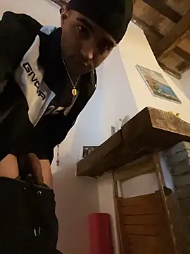 Snapshot of tony51753 chatting on January 2025 10:41:02 PM tony51753 online show from January 2025 10:41:02 PM