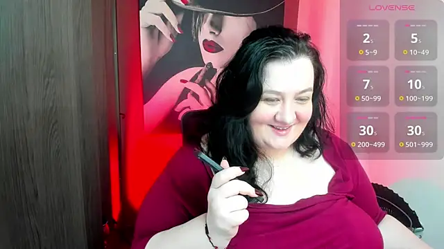 Snapshot of QueenOfHaze chatting on July 2026 08:54:01 AM QueenOfHaze online show from July 2026 08:54:01 AM