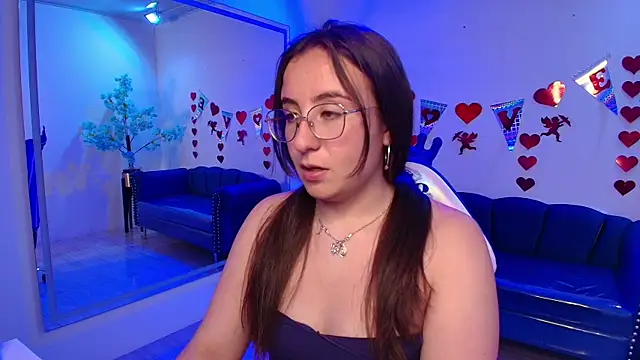 Lilyy evans online show from February 2025 05:37:01 PM
