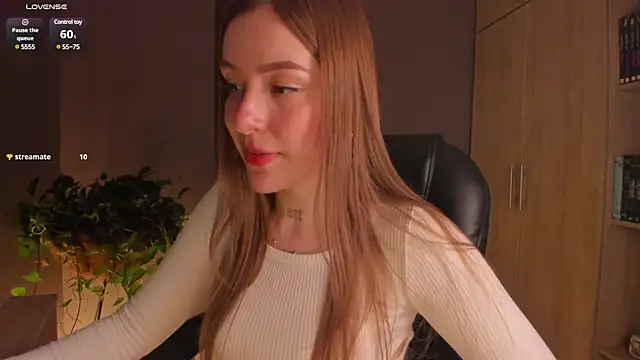 Snapshot of eilynxx chatting on March 2025 01:55:02 AM eilynxx online show from March 2025 01:55:02 AM