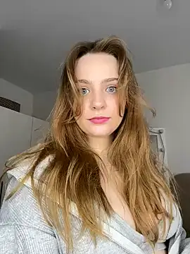 Snapshot of MiaM00N chatting on March 2025 07:22:02 AM MiaM00N online show from March 2025 07:22:02 AM