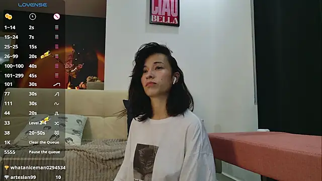 Snapshot of GerberaBlooms77 chatting on February 2025 12:25:02 AM GerberaBlooms77 online show from February 2025 12:25:02 AM