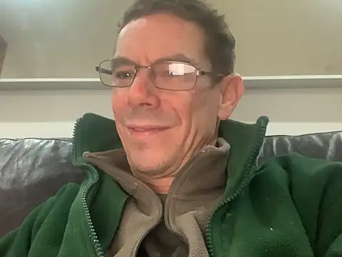 Snapshot of Kenhornu chatting on February 2026 01:13:02 AM Kenhornu online show from February 2026 01:13:02 AM