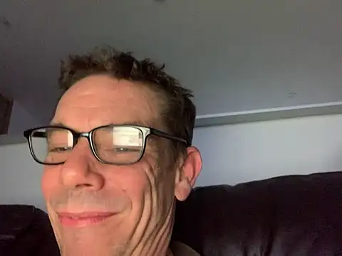 Snapshot of Kenhornu chatting on March 2026 11:12:01 PM Kenhornu online show from March 2026 11:12:01 PM