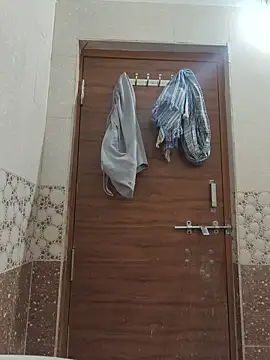 randit7 online show from March 2026 02:04:01 AM