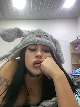 Snapshot of Girl_milk7 chatting on March 2025 07:29:02 AM Girl milk7 online show from March 2025 07:29:02 AM