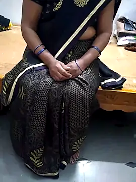 Snapshot of laxmitelugu78 chatting on January 2025 01:14:01 PM laxmitelugu78 online show from January 2025 01:14:01 PM