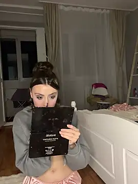 bunnythetailor online show from February 2025 04:25:01 PM