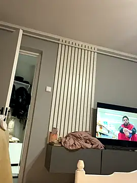 bunnythetailor online show from October 2025 09:24:01 PM