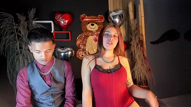 Snapshot of Nikki_and_Mayk chatting on February 2025 02:26:02 AM Nikki and Mayk online show from February 2025 02:26:02 AM