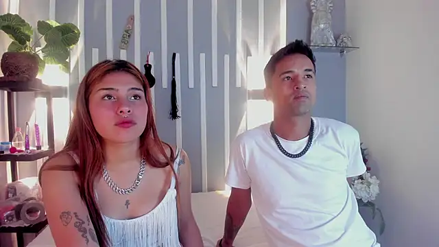 Snapshot of Nikki_and_Mayk chatting on March 2025 02:36:01 AM Nikki and Mayk online show from March 2025 02:36:01 AM