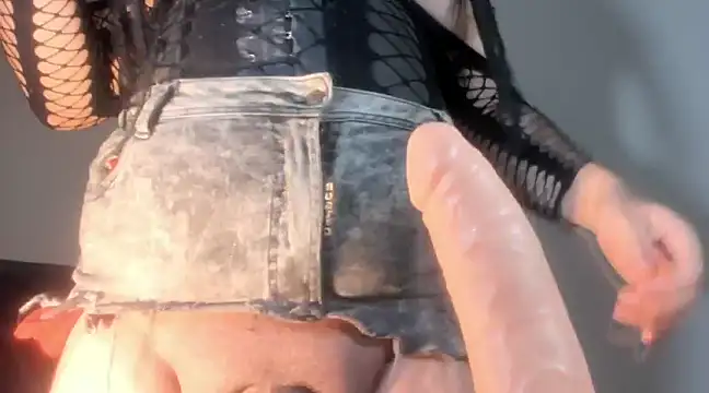 dolce lorens online show from February 2025 06:56:02 AM