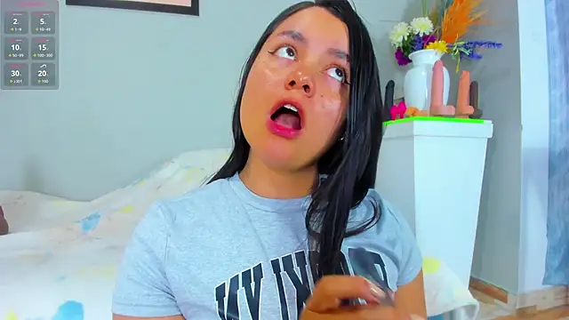 evaa greey online show from November 2025 08:07:01 PM