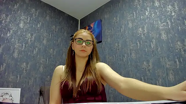 Thea Lyss online show from January 2025 08:28:01 PM