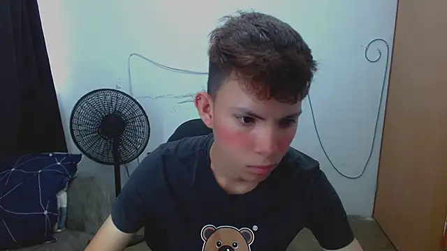 Alexxx lov online show from April 2026 12:38:01 PM