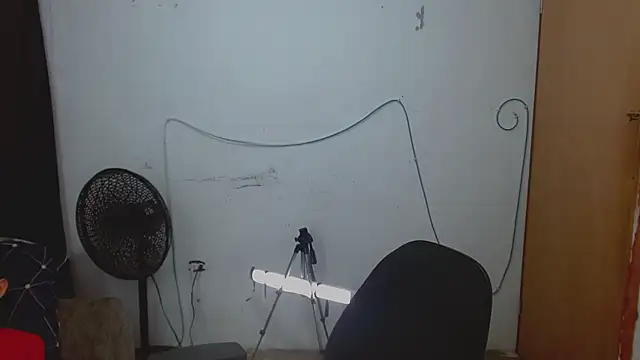 Alexxx lov online show from April 2026 12:21:01 PM