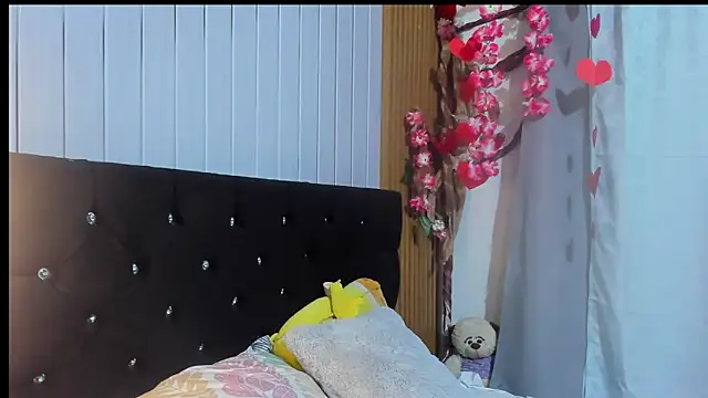 Snapshot of vicky__skinny_1 chatting on February 2025 11:52:01 AM vicky skinny 1 online show from February 2025 11:52:01 AM