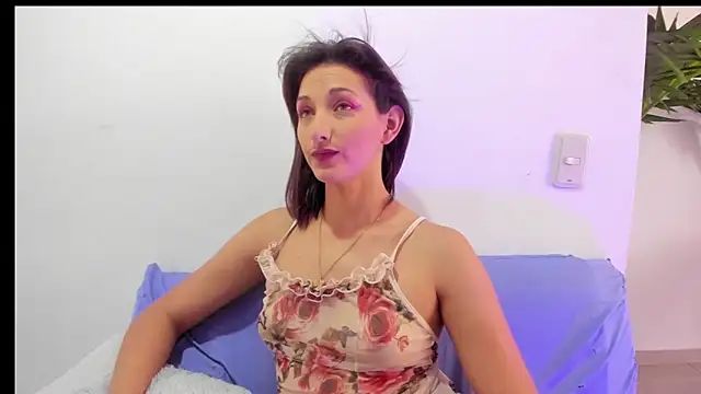 Snapshot of vicky__skinny_1 chatting on March 2025 03:27:02 PM vicky skinny 1 online show from March 2025 03:27:02 PM