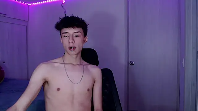 Juanmres online show from March 2026 08:43:01 PM