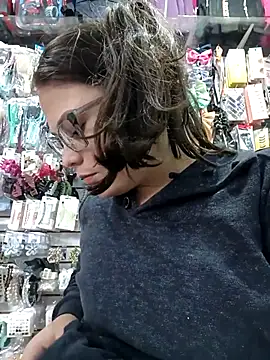 Vale Saenzz online show from September 2025 07:26:01 PM