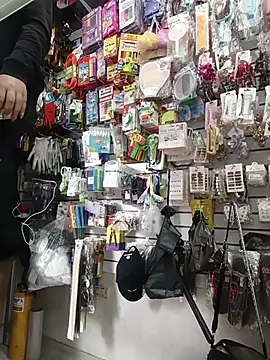 Vale Saenzz online show from October 2025 05:13:02 PM