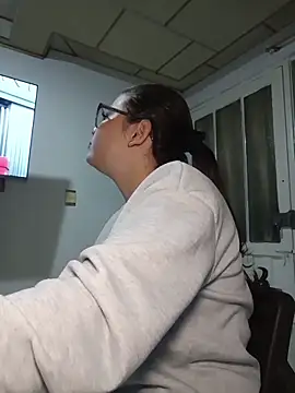 Vale Saenzz online show from October 2025 12:11:01 AM