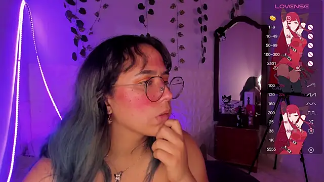 Snapshot of Ludovica6669 chatting on February 2025 07:19:02 PM Ludovica6669 online show from February 2025 07:19:02 PM