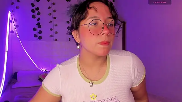 Snapshot of Ludovica6669 chatting on March 2025 10:26:01 PM Ludovica6669 online show from March 2025 10:26:01 PM