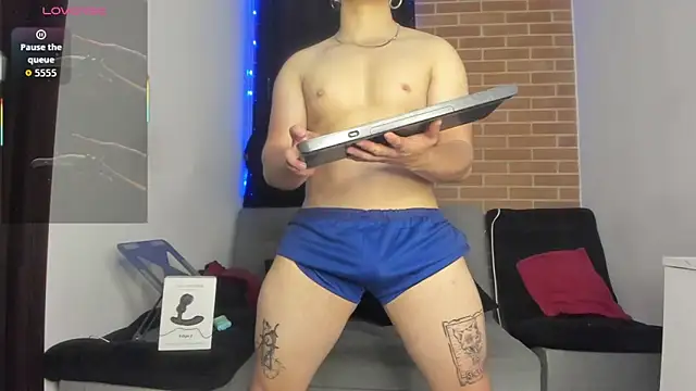 DavidX X21 Strip online show from December 2025 07:48:02 AM