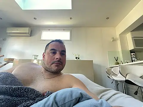 justeqqun online show from March 2026 11:27:01 AM