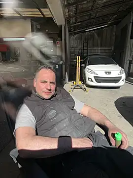 justeqqun online show from March 2026 11:24:02 AM