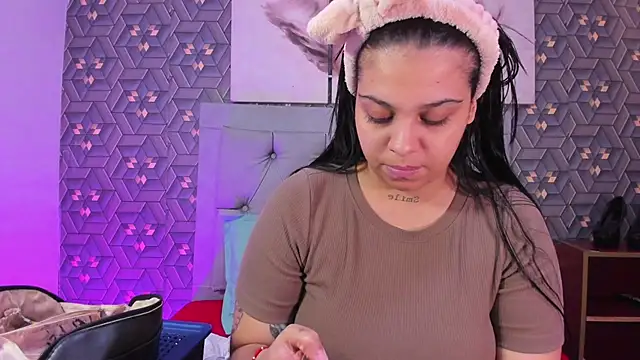 Emily rivera78 online show from February 2026 06:39:02 PM