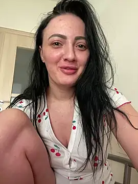 RaisaSalvi online show from February 2025 05:28:01 PM