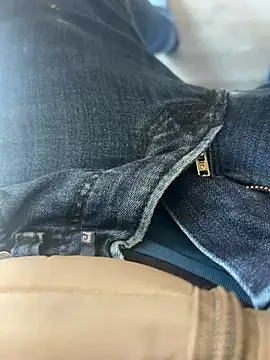 yannusgir33 online show from March 2026 02:32:01 PM